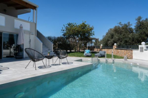 Luxurious Villa Kirianna - Private Pool, Jacuzzi, Sauna, & Gym - 13km to Rethymno center